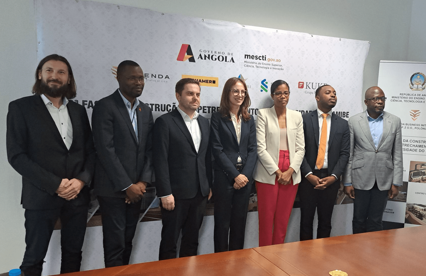 From left: Maciej Chamerski, Ndilu Mankenda Nkula, Janusz Władyczak, Małgorzata Szymczuk, Jandira Monteiro, Victor Kabedi, Lokonda Bau Nzuzi