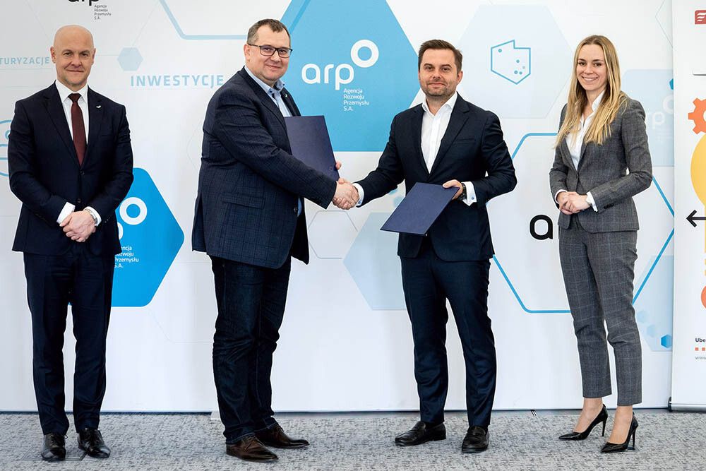 Od lewej: Konrad Trzonkowski, Paweł Kolczyński, Janusz Władyczak i Katarzyna Kowalska (wiceprezes KUKE)